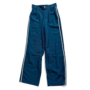🆕 Tullèa Navy Trouser Wide Leg Pants With White Stripe. Size M. NWOT